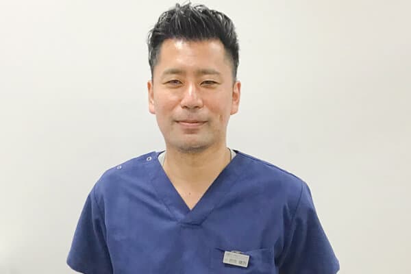 インビザライン認定医　岩佐 健吾